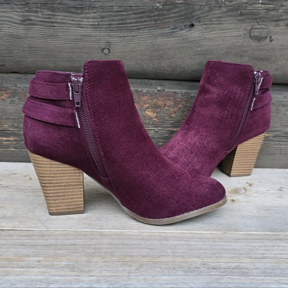 Charlotte Russe Lux Y2K Boho Glam Burgundy Double Buckle Block Heel Bootie 7M
